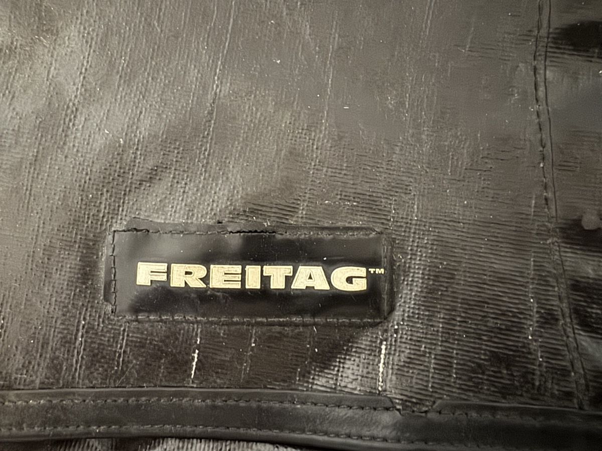 Freitag Borse: Sac FREITAG noir, très utilisé – Usato da Brügg BE venduto da Goob 4