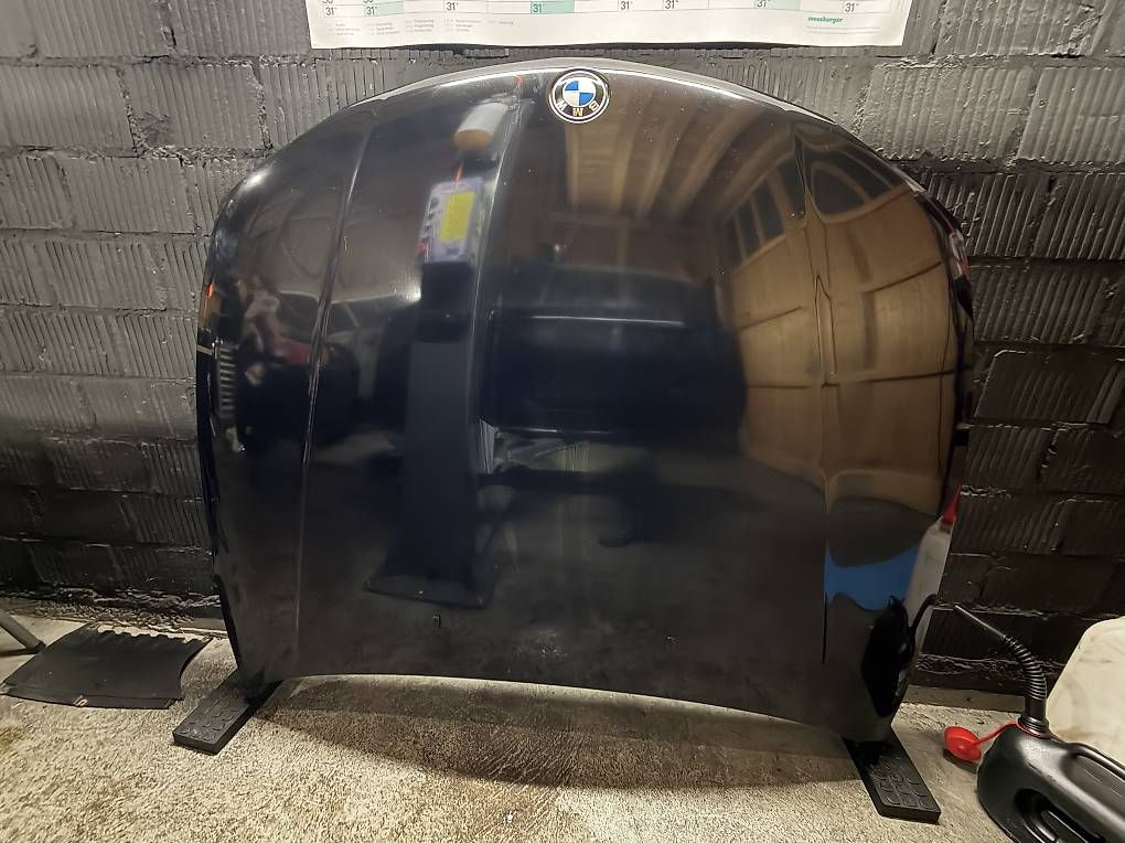 Tutti pezzi di ricambio auto: Motorhaube BMW E87 1er  – Usato da Amriswil venduto da mak_v9kw