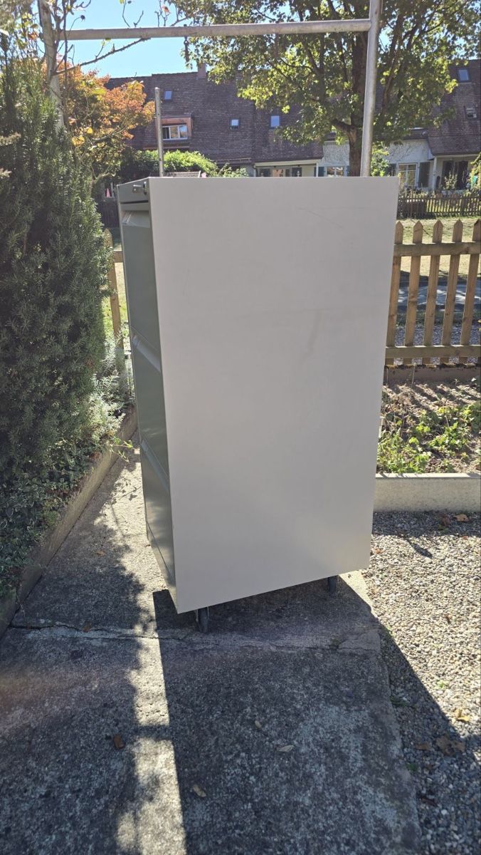 Banconi: Rollcontainer LISTA mit drei Schubladen grau gebraucht – Usato da Winterthur venduto da dominik12041995 1