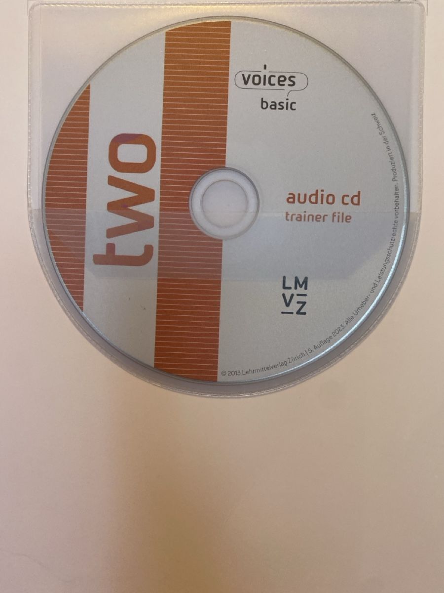 Libri: LMVZ Voices basic two: Trainer File mit CD und Lösungen NEU – Nuovo (secondo la descrizione) da Seuzach venduto da freiheiten 5