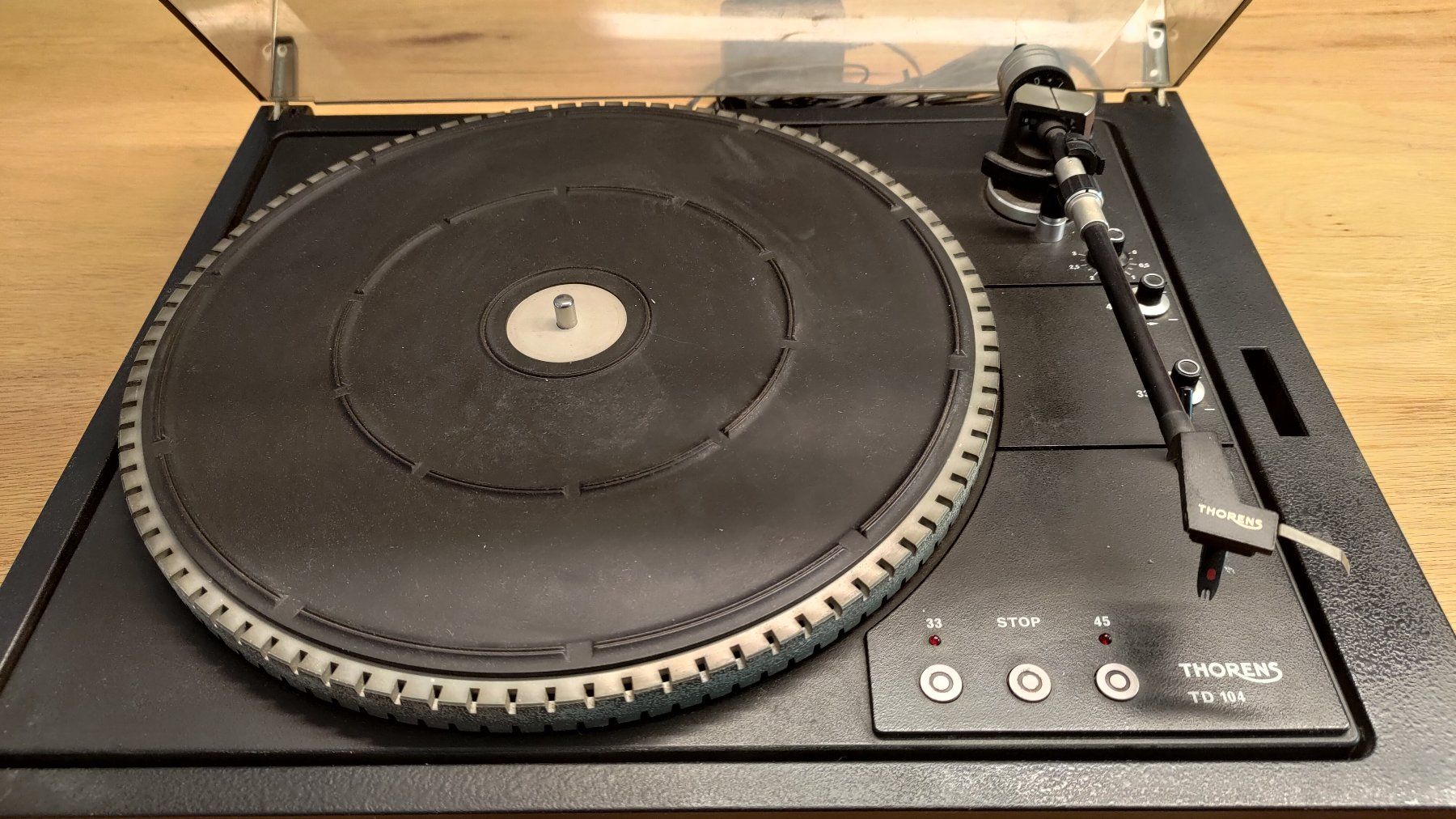 Thorens Plattenspieler: Plattenspieler THORENS TD 104 – Gebraucht aus Basel von langga9 1