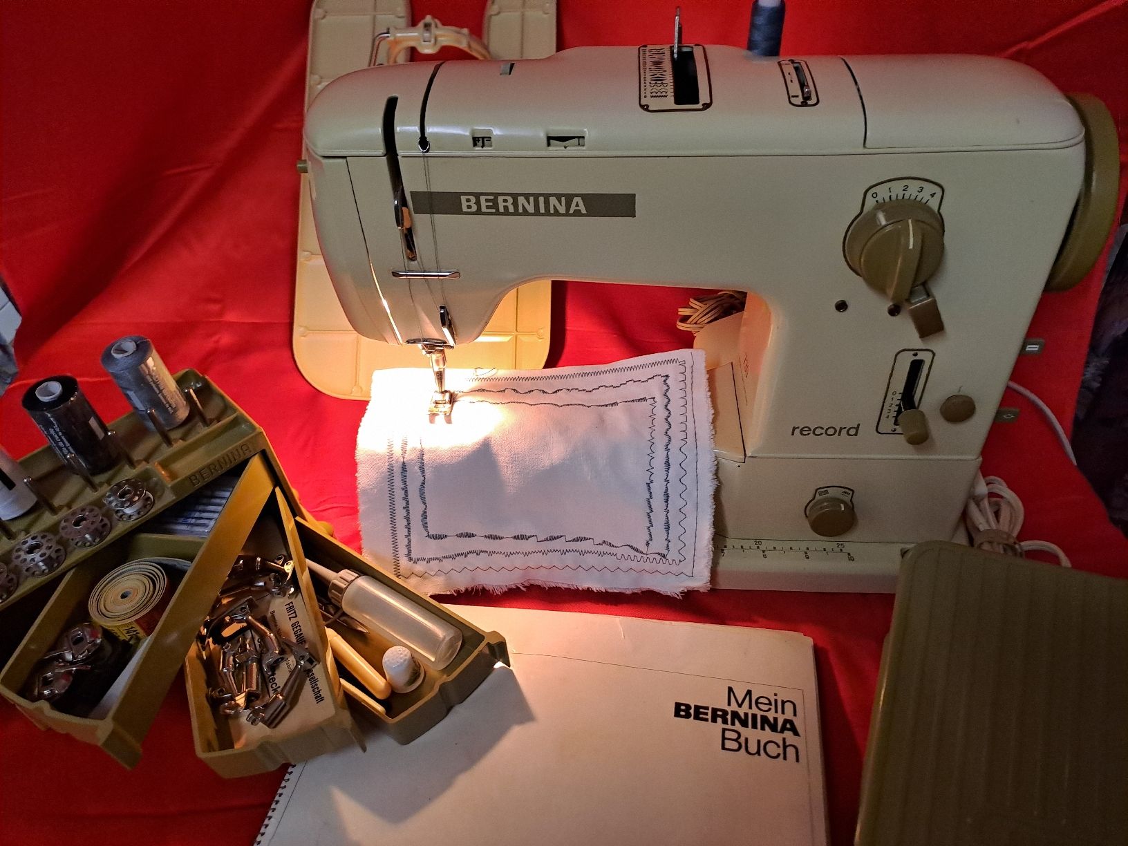 Bernina Machines à coudre: Bernina 730 record – D'occasion à Belp par amalija