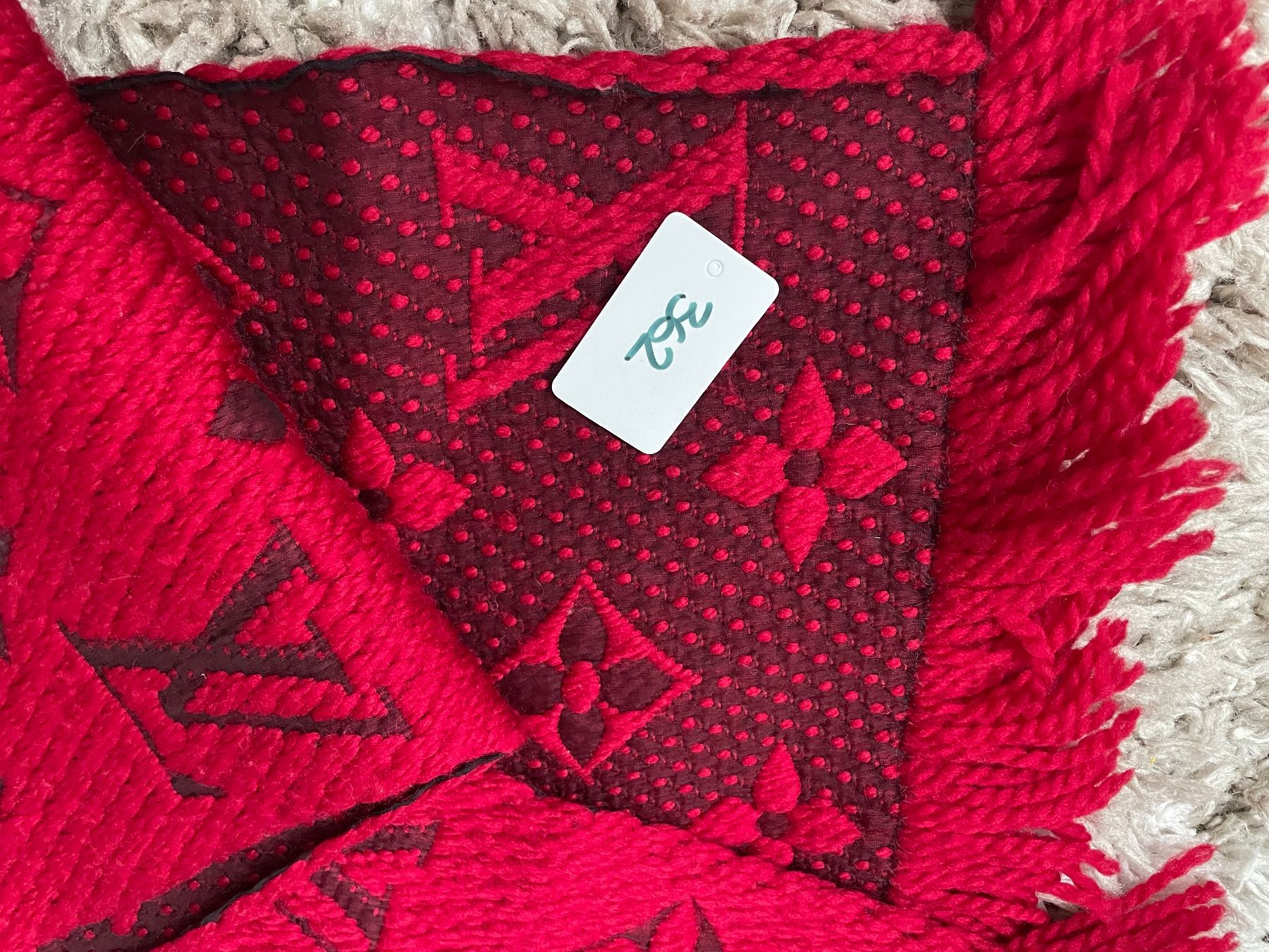 Louis Vuitton Foulard & Sciarpe: Louis Vuitton Schal Logomania - Nr. 362 – Usato da Hittnau venduto da LuxAndMore 1