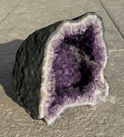 Amethyst Geode 6 kg - 21 cm - sehr schöne violette Kristalle