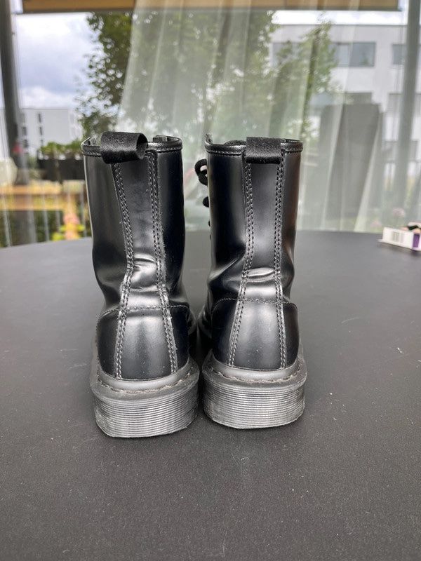 Dr. Martens Scarpe da donna: Dr. Martens schwarz Damen Gr. 36 – Usato da Bern venduto da Sonrisa89 2