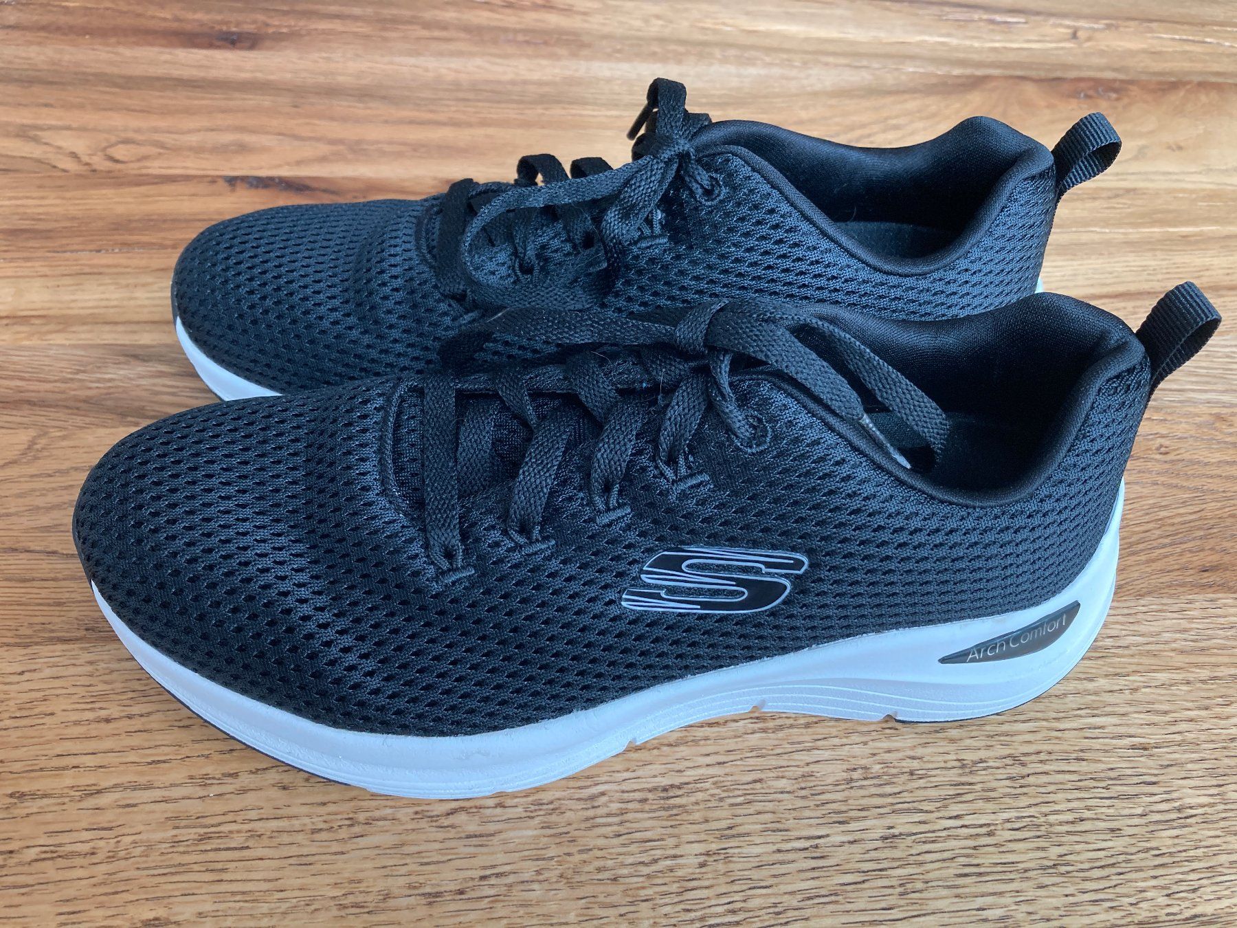 Skechers Scarpe da donna: Skechers Arch Comfort, Gr. 38 – Usato da Gossau ZH venduto da Roli1