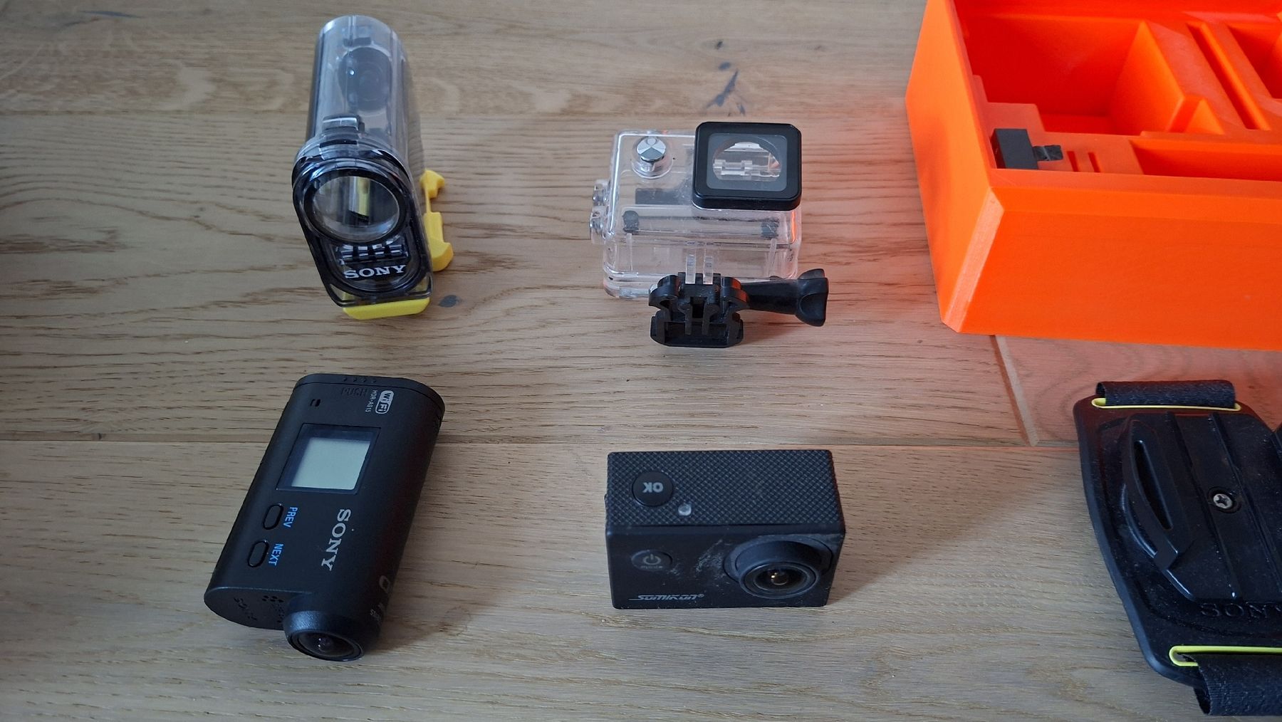 Sony Action Cam: 2x camera embarquée type gopro avec coque – D'occasion à Vérossaz par Thibault1234