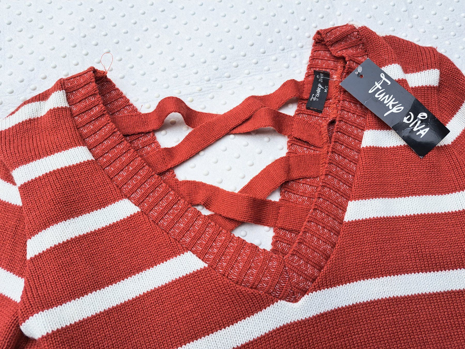 Pulls & Sweat-shirts: NEU! Pullover gestreift, "Funky Diva" Grösse M – Neuf (Voir description) à Gysenstein par joshuas81 1