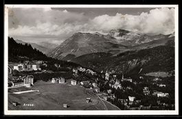 AK Arosa, Ortsansicht mit Hotels und Bergpanorama