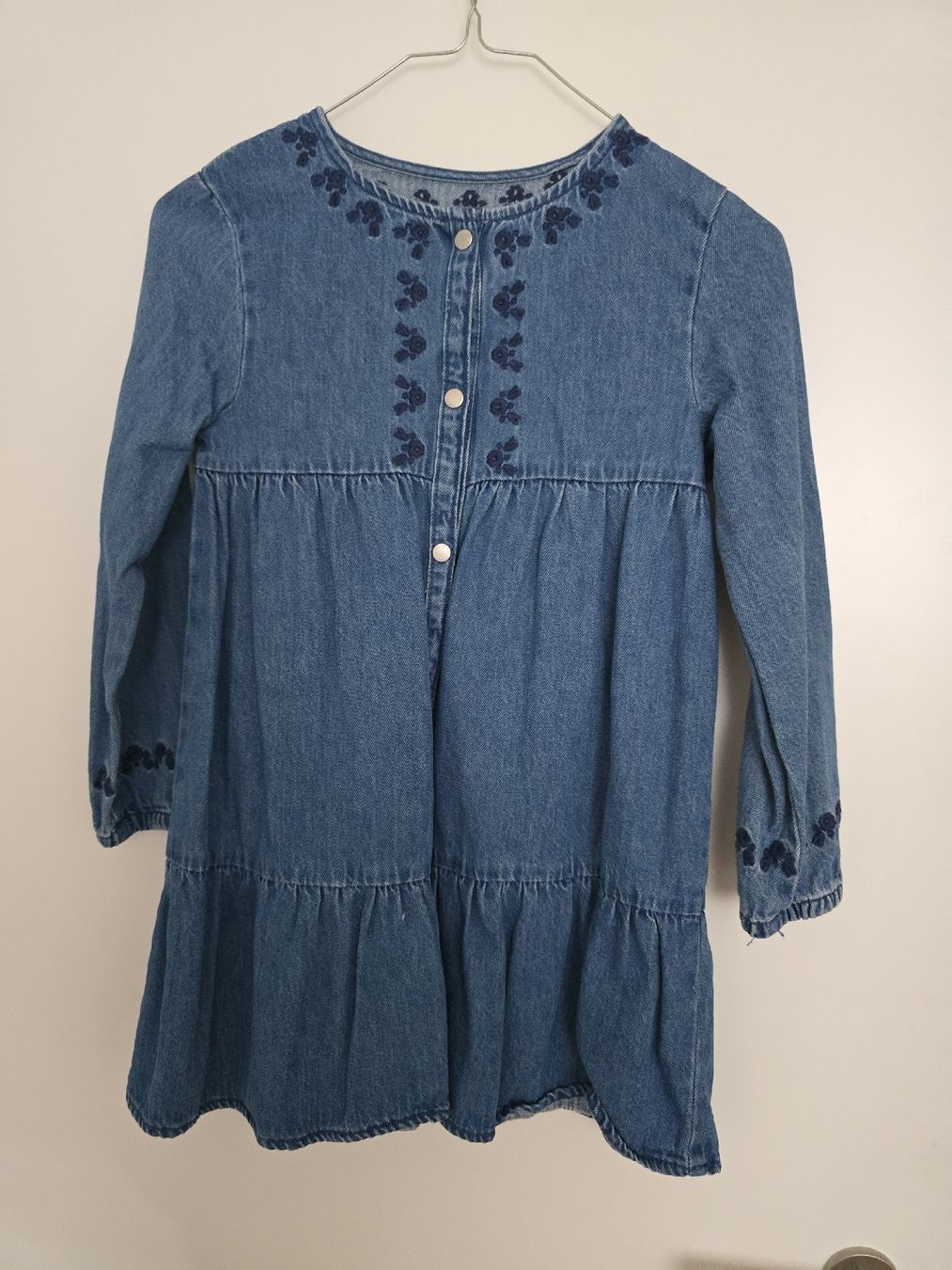Okaidi Vestiti & Gonne: Embroidered Okaidi Denim Dress – Usato da bern venduto da gsh_2w9d