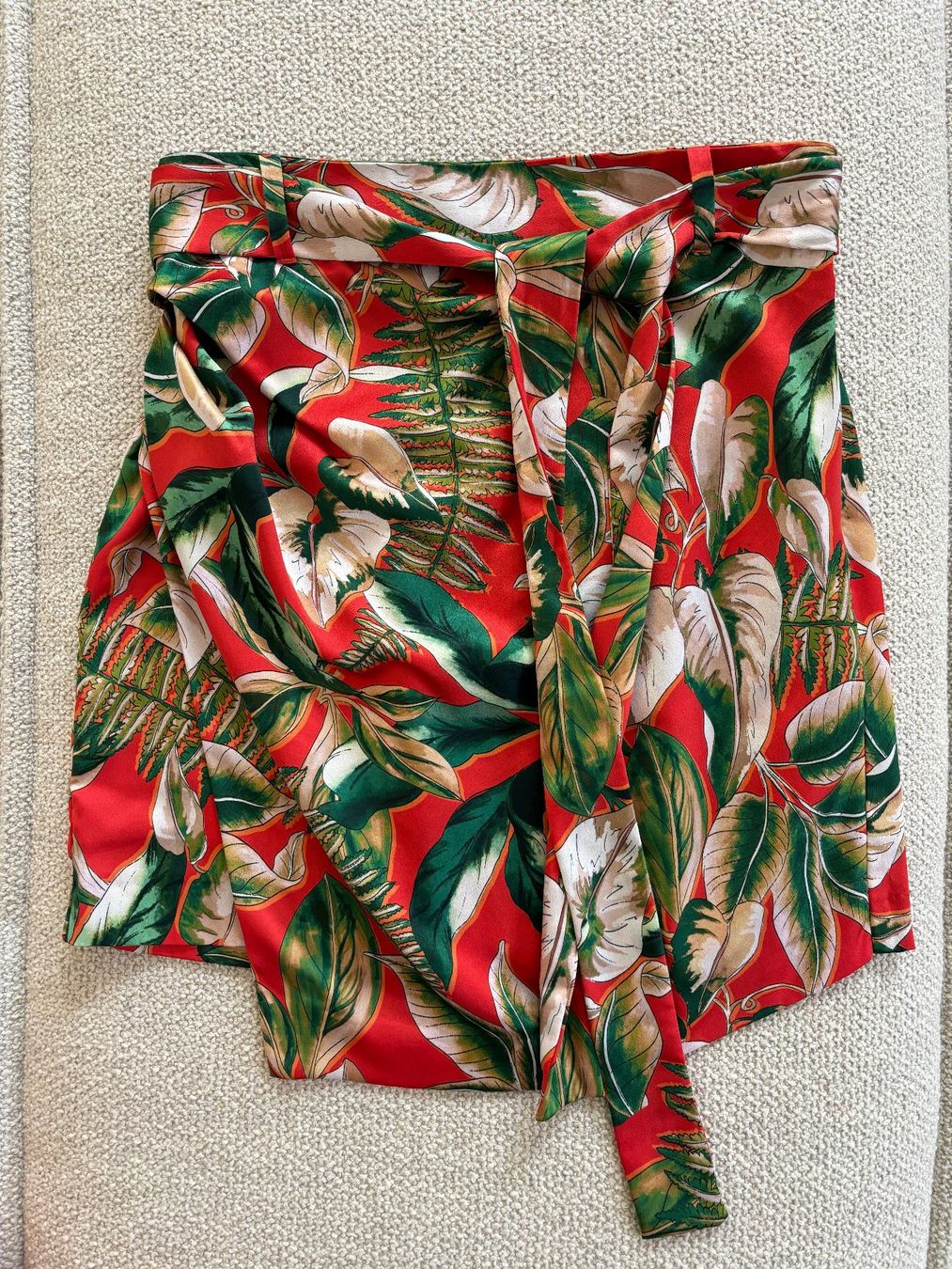 Mango Gonne: Colourful Skirt Mango Suit – Usato da Zürich venduto da jas_5mwh