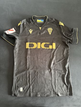 Cádiz CF Trikot Schwarz / Gold – Grösse S – Macron – guter Z