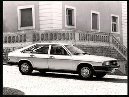 Fotografie Auto Audi 100 5E Fliessheck, 