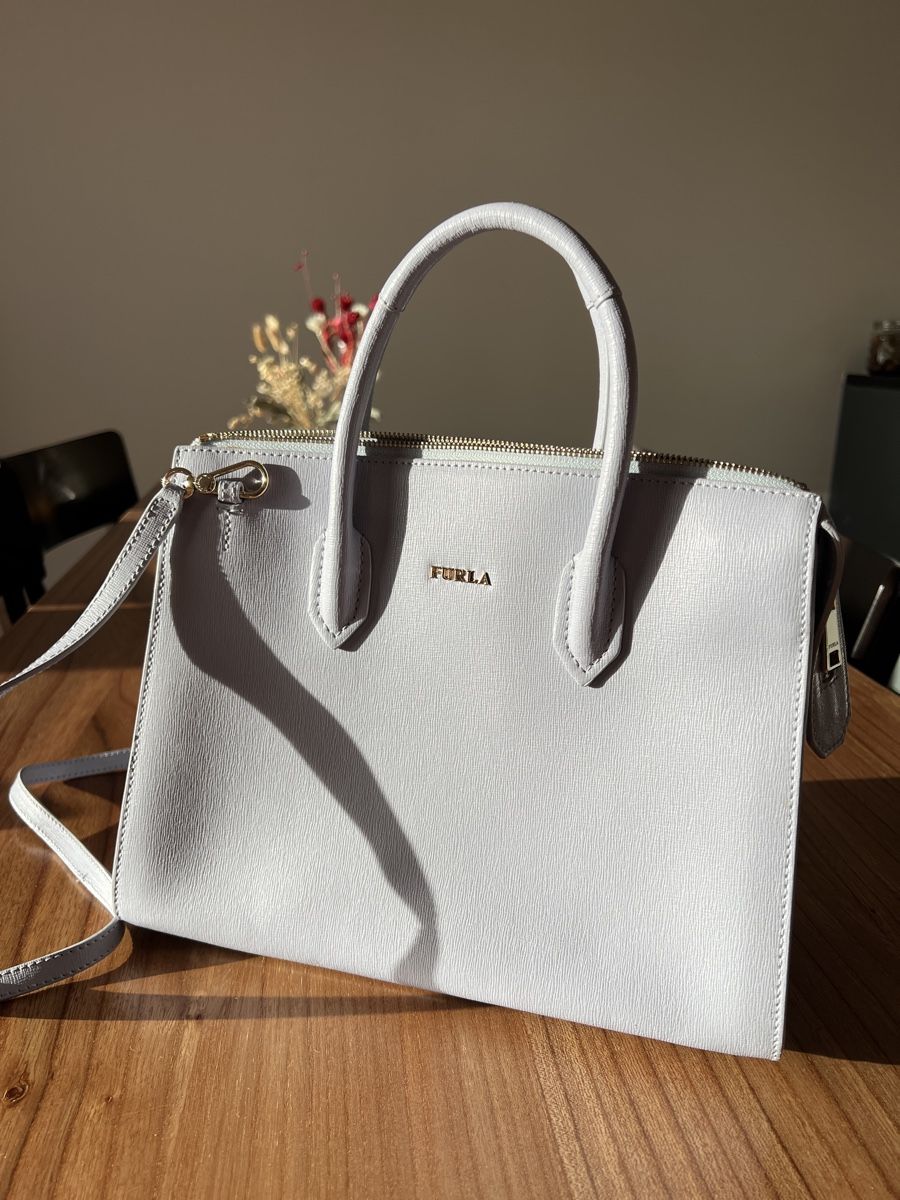 Furla Borse da donna: Sac à main Furla Élégant en cuir – Usato da Montreux venduto da ZeAe