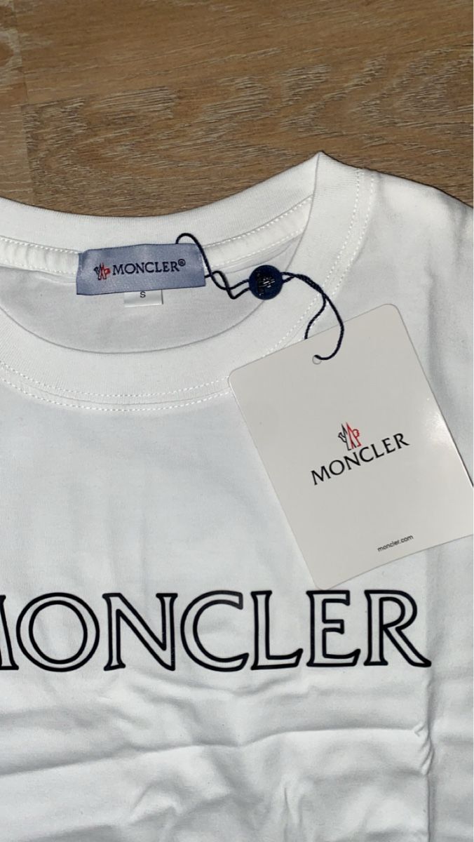 T-Shirts: Maglietta bianca  Moncler – Neu und originalverpackt aus Gorduno von ilm_962n 1