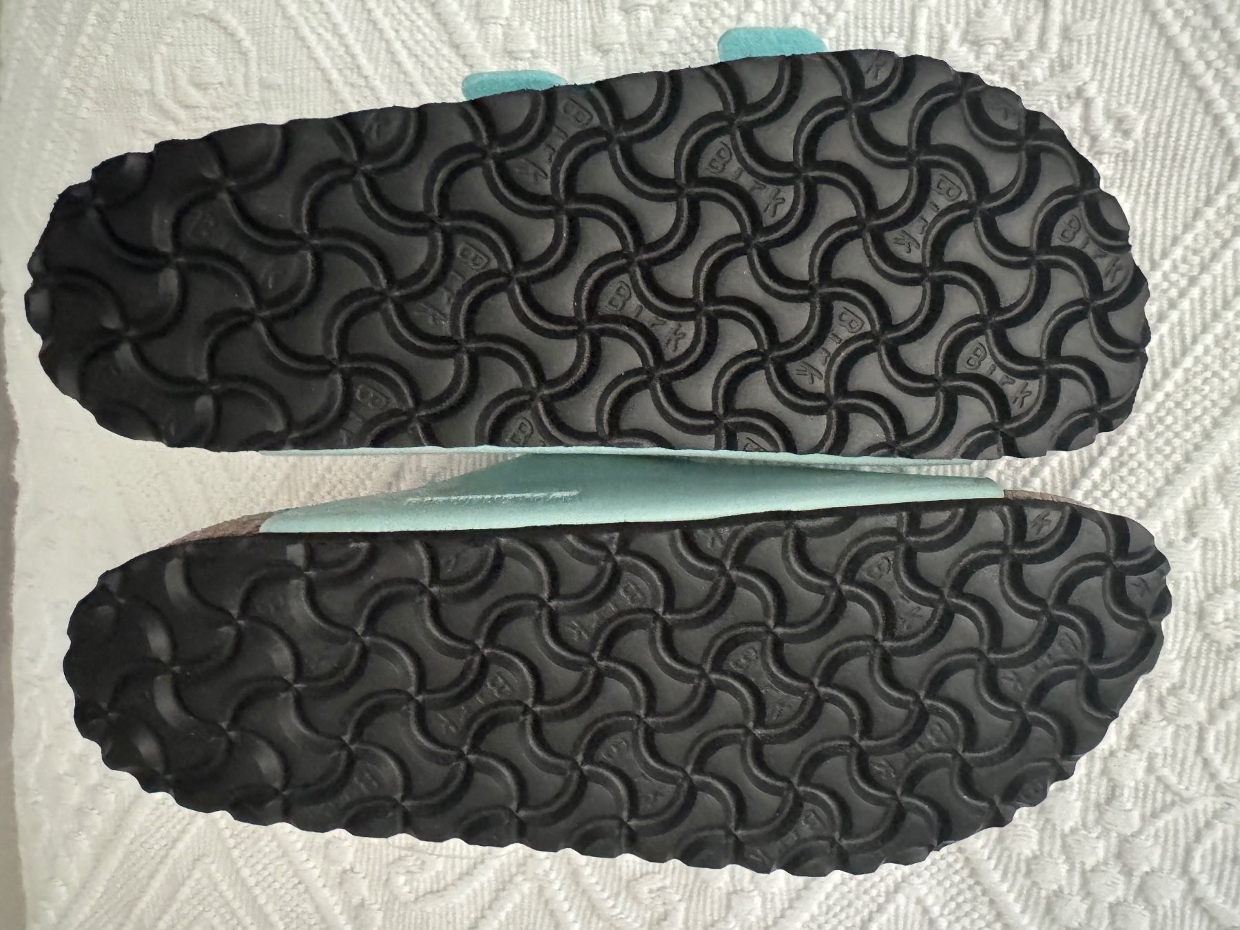 Birkenstock Chaussures femmes: Birkenstock, Gr.36, hellblau, Lackleder, neu, – Neuf avec emballage d'origine à Erlinsbach SO par Romstrasse 2