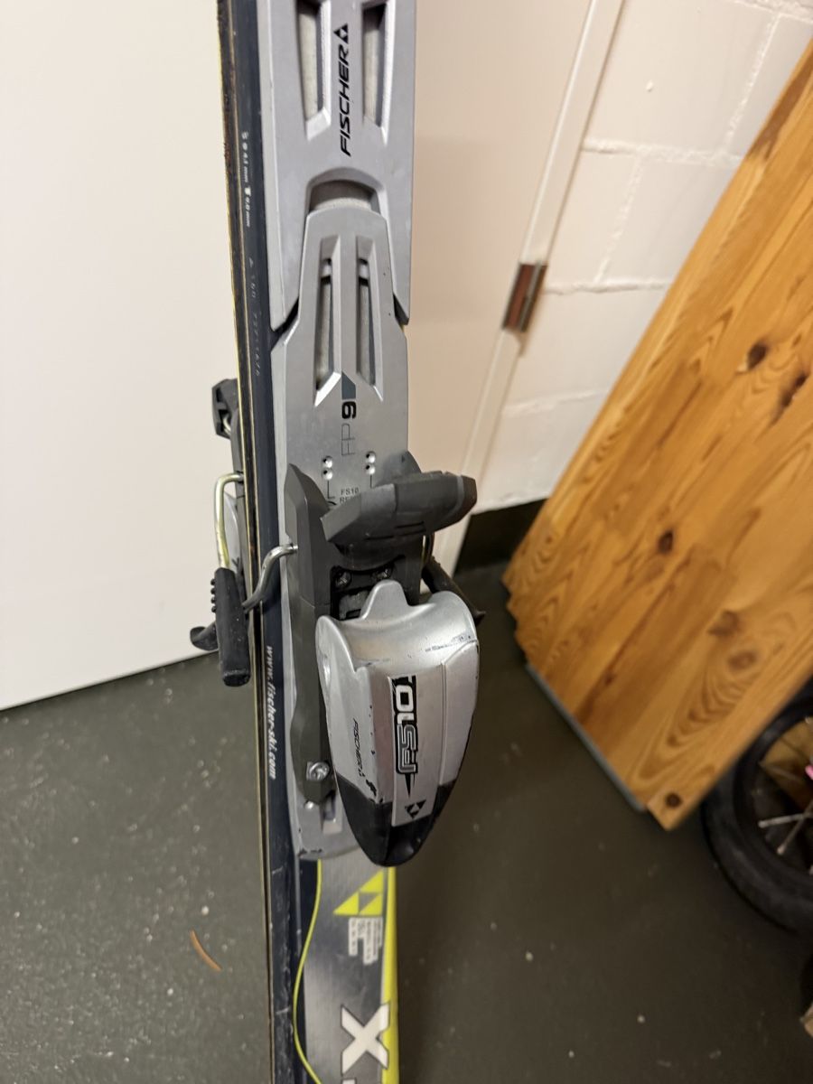 Fischer Sci: Fischer Ski 150 cm Damen – Usato da Zürich venduto da bijouberna 4
