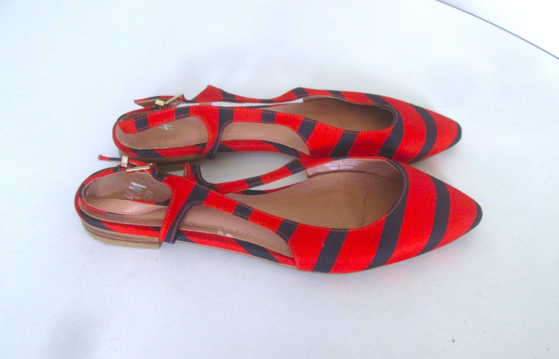 Scarpe da donna: Stoffsandalen, neuwertig, Größe 39 – Usato da Sementina venduto da babucia