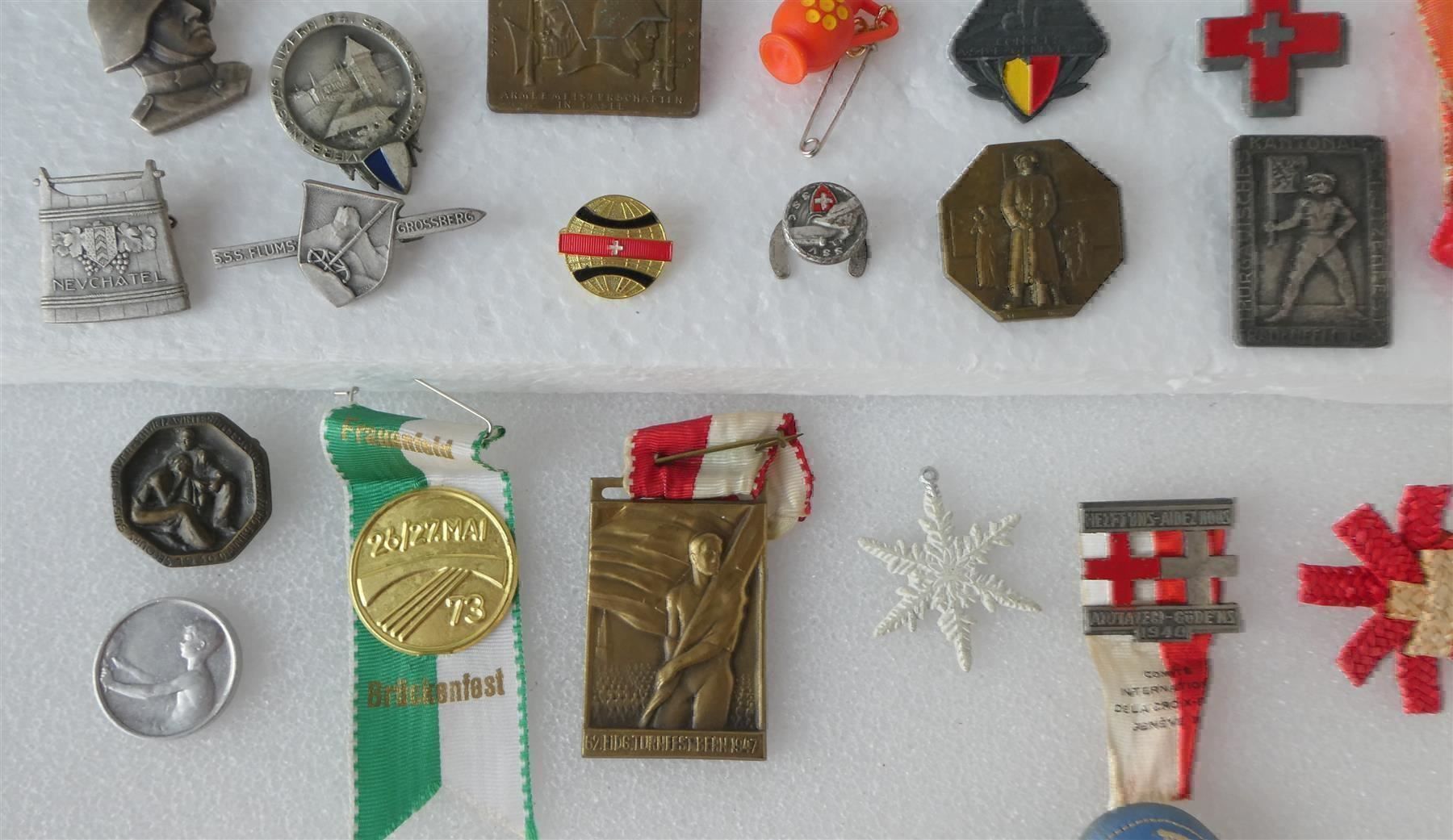 Placchette & Badge: Antike Abzeichen Anstecknadeln Armee – Usato da Frauenfeld venduto da Astra13 8
