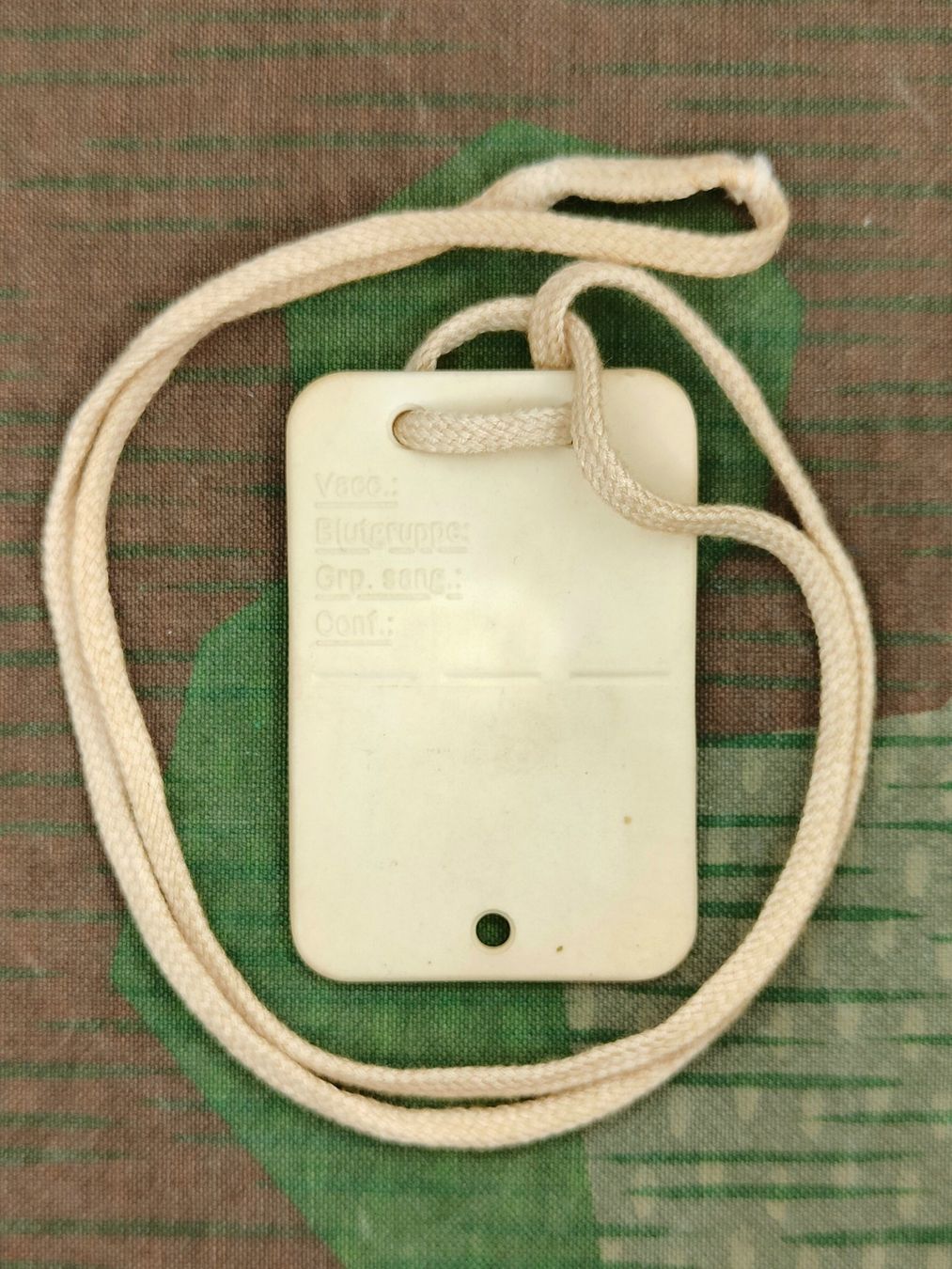 Schweizer Armee Uniformi: Erkennungsmarke Ord. 1939, B – Usato da Bauma venduto da SwissMilitaria