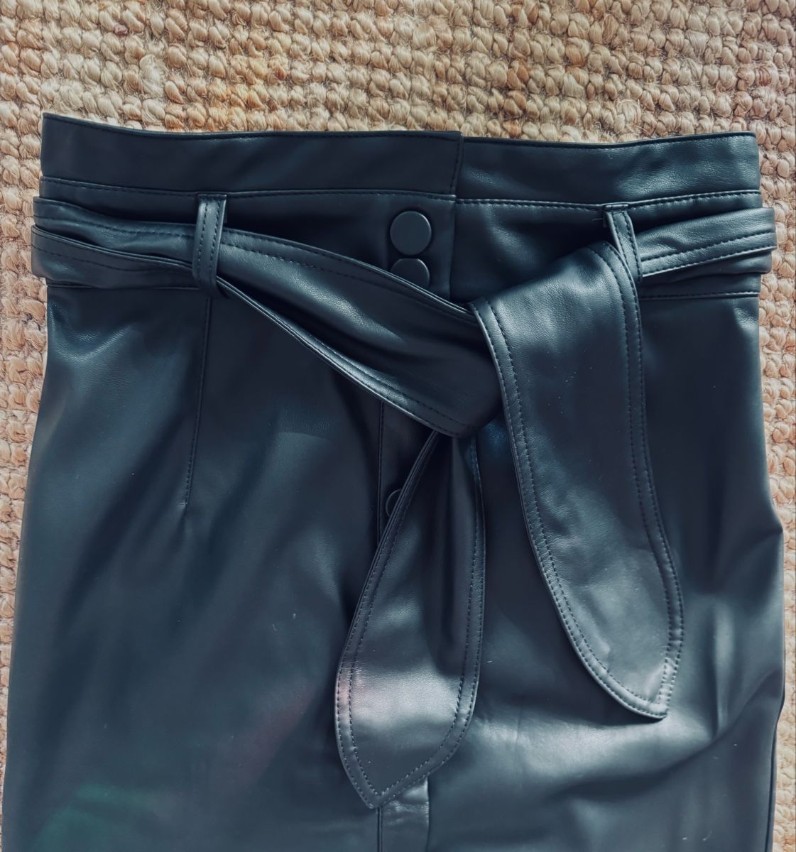 H&M Röcke: Lederoptik Rock schwarz Gr M – Neu (gemäss Beschreibung) aus Zollikofen von AureusManus 2