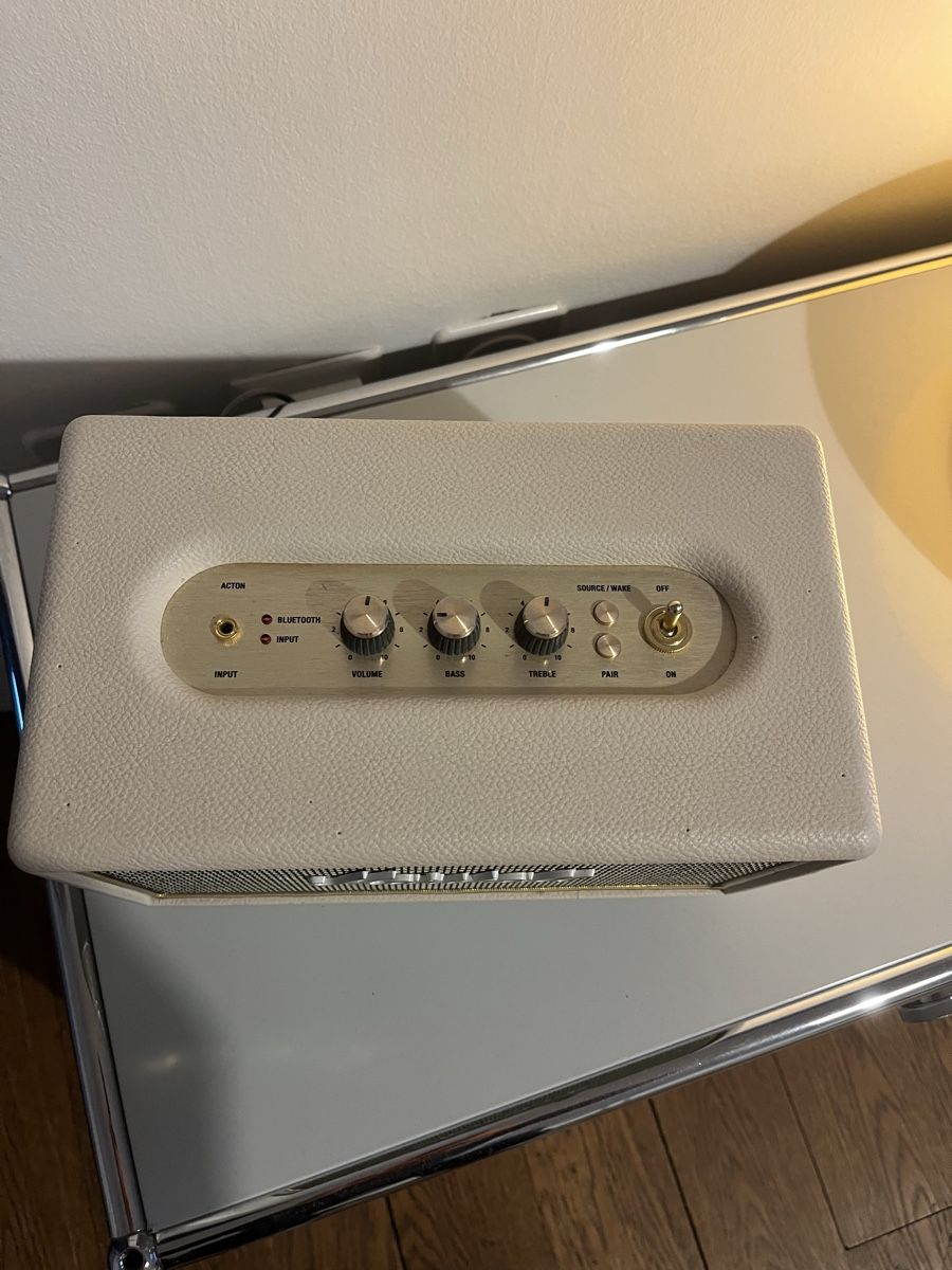 Marshall Haut-parleurs: Marshall Acton Bluetooth Lautsprecher creme Farbe – D'occasion à Basel par luc_scq7 1