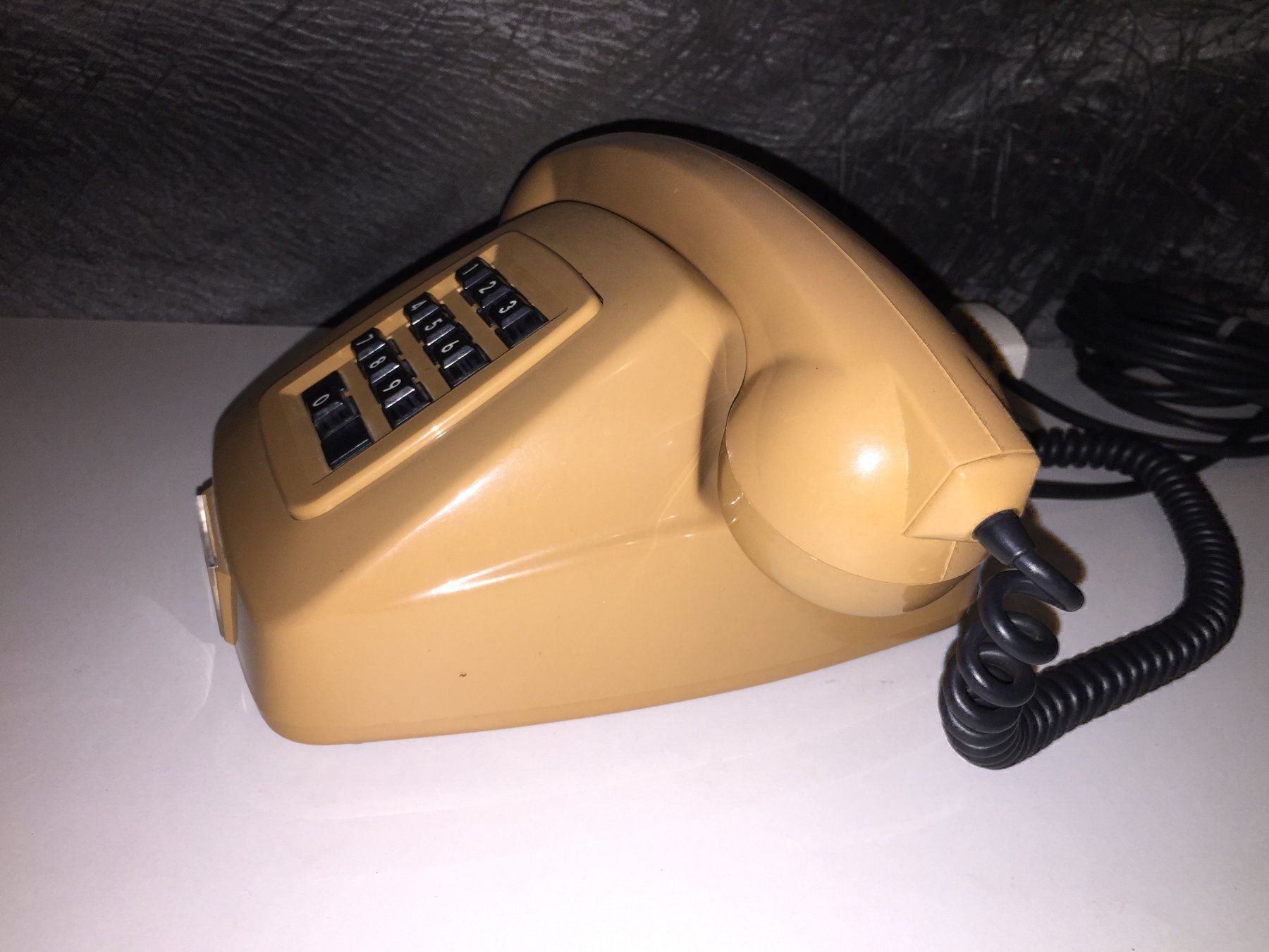 Telefone: Ancien Télephone/ Alt telefon – Gebraucht aus Cossonay-ville von Super-Price-Quality 1