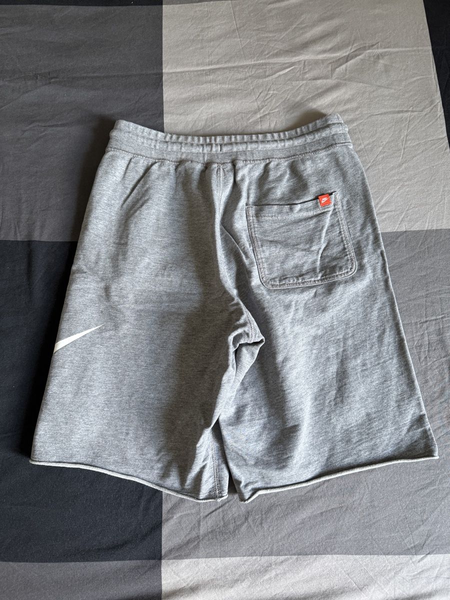 Nike Hosen: SHORTS NIKE S – Gebraucht aus Bern von carminel8 1