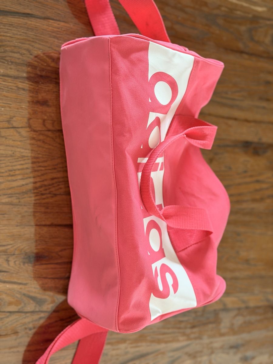 Adidas Taschen für Damen: Sporttasche Adidas – Gebraucht aus Zürich von Gadgets2020 7