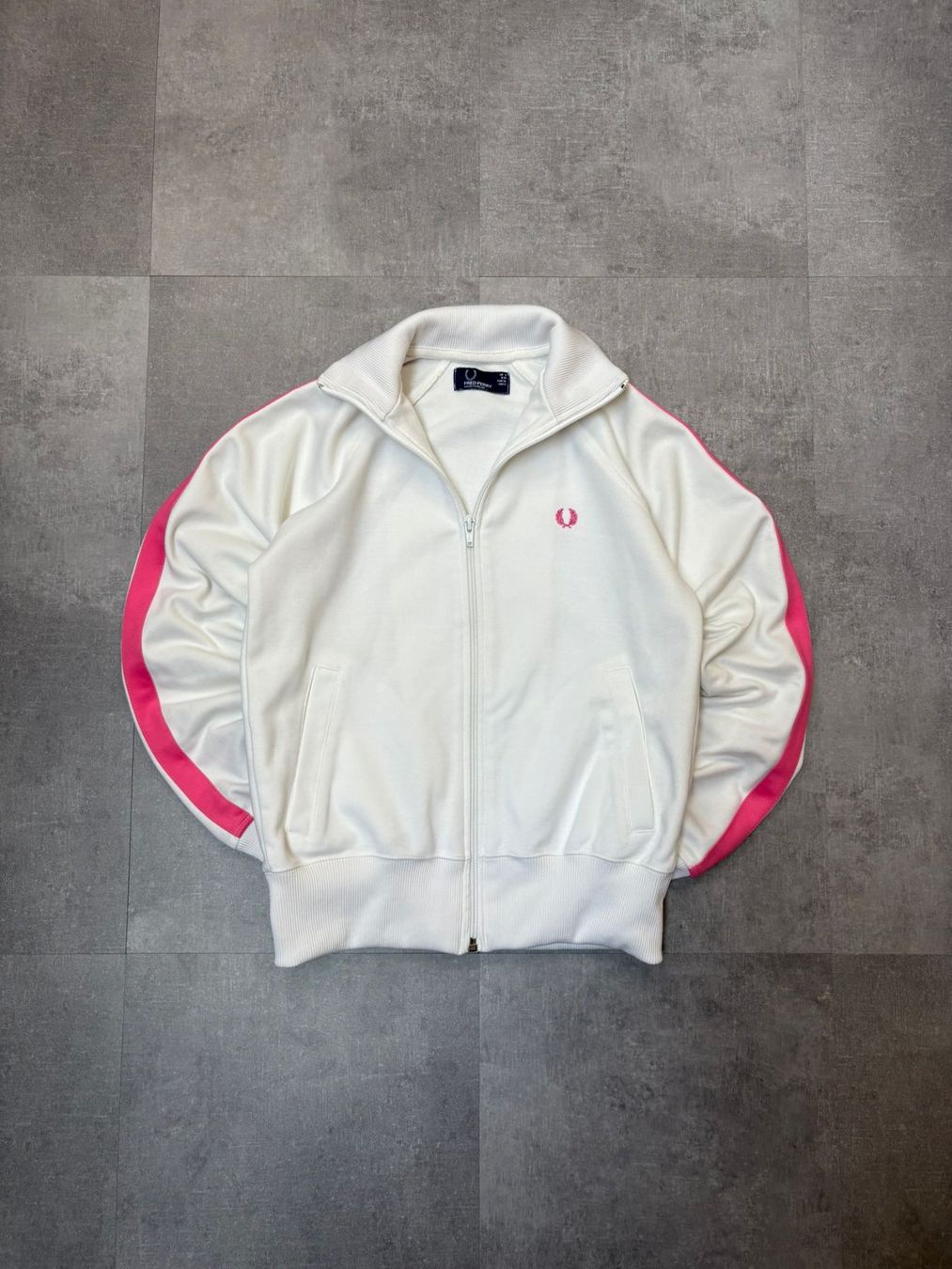 Fred Perry Jacken: Fred Perry Trainingsjacke - Grösse XS – Neu (gemäss Beschreibung) aus Werdenberg von hase.vintage