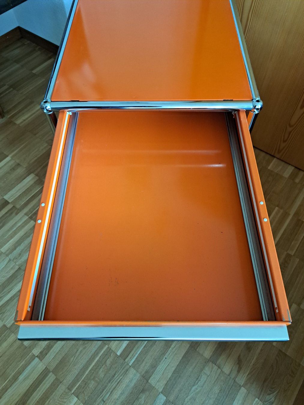 USM Banconi: USM Haller Rollcontainer orange – Usato da Zwingen venduto da Tigertimmi 8
