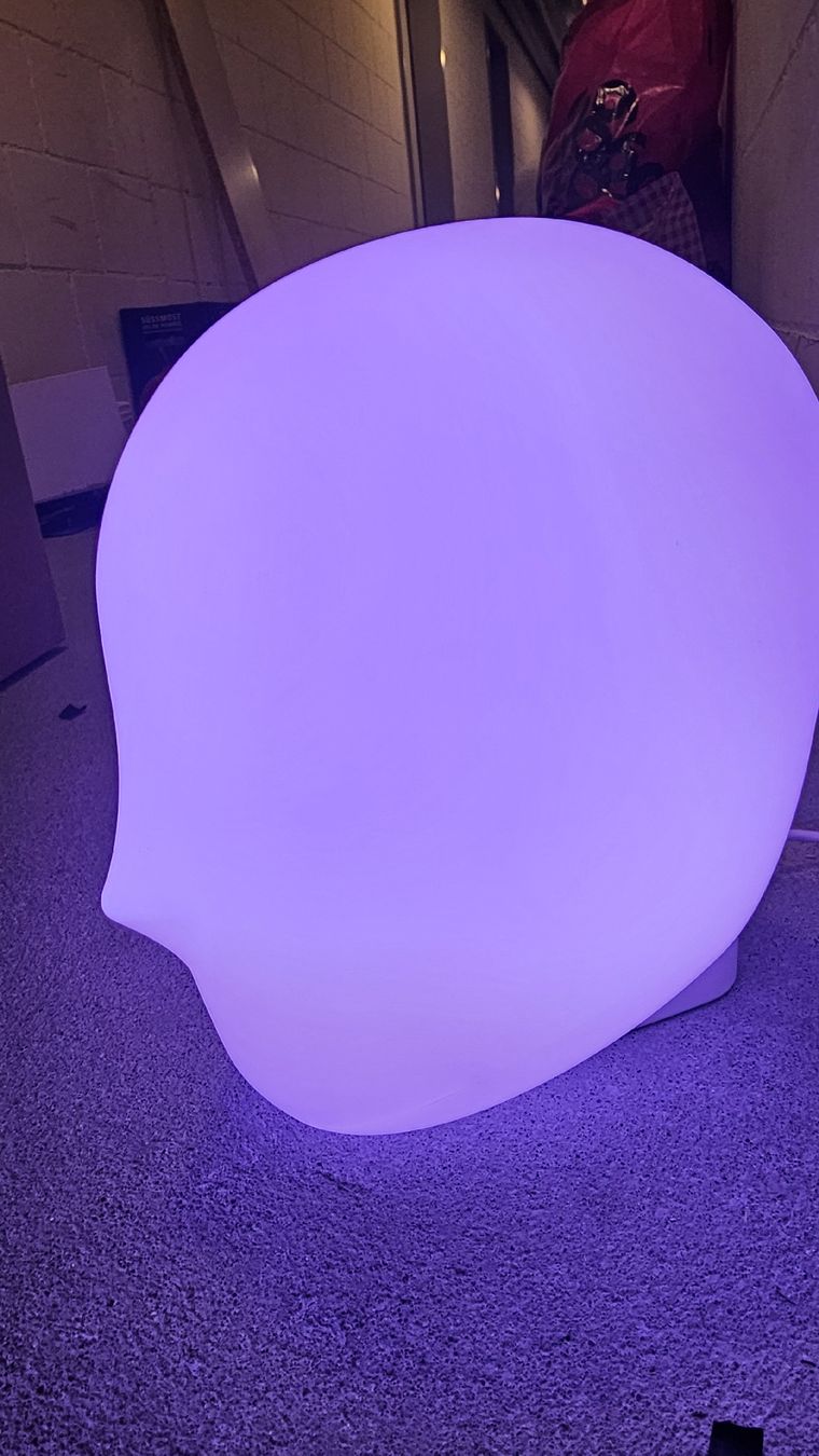 Lampen: Stylische Kopf LED Lampe, wechselt Farbe – Gebraucht aus Winterthur von Mwaelchli1 3