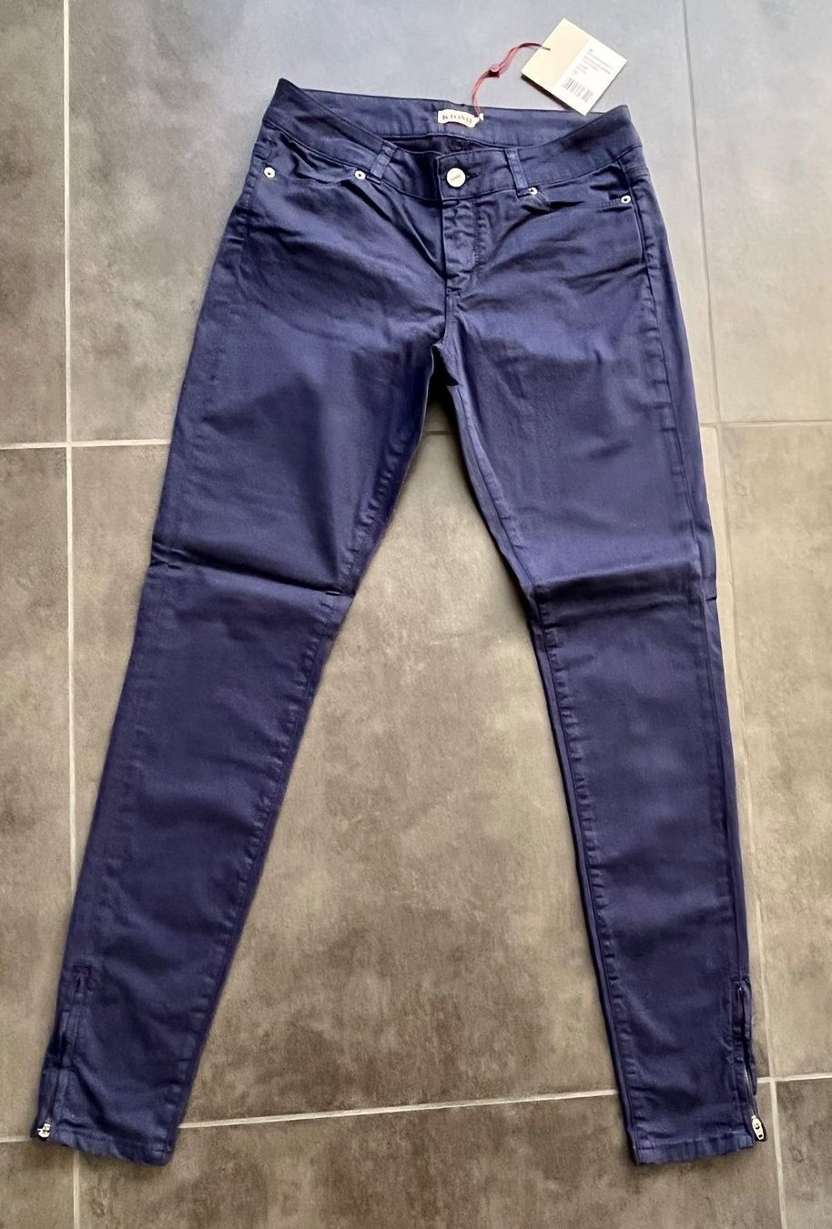 Pantaloni: Lässige Stoffhose "KIOMI" Gr 27 – Nuovo e nell'imballaggio originale da Richterswil venduto da Rem2011 1