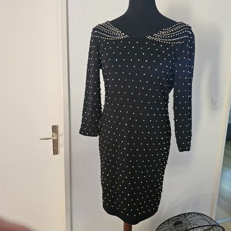 Kleid schwarz mit Nieten und Rückenausschnitt abend gr 44
