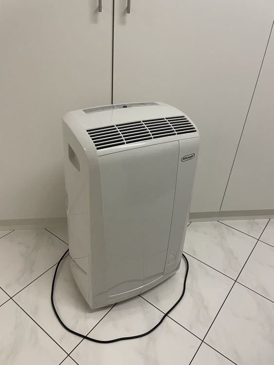 De'Longhi Klimageräte: Mobiles Klimagerät De’Longhi Pinguino PAC N82 ECO – inkl. Zu – Gebraucht aus Flawil von alb_h2w9
