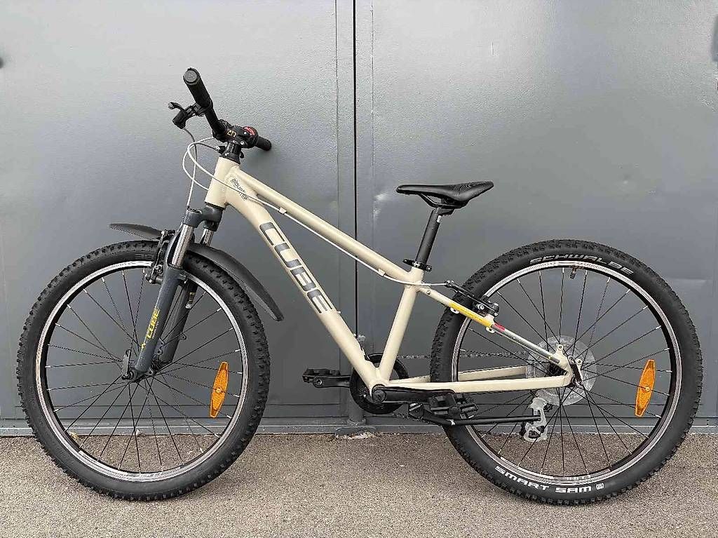 Velos: Cube Acid 240 Occasion – Gebraucht aus Bévilard von Palouette 1