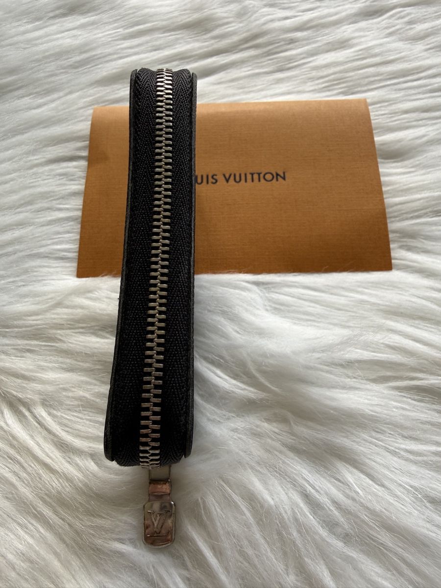 Louis Vuitton Brieftaschen: Louis Vuitton Zippy Coin Damier Graphite – Gebraucht aus Zürich von but_jgl8 7