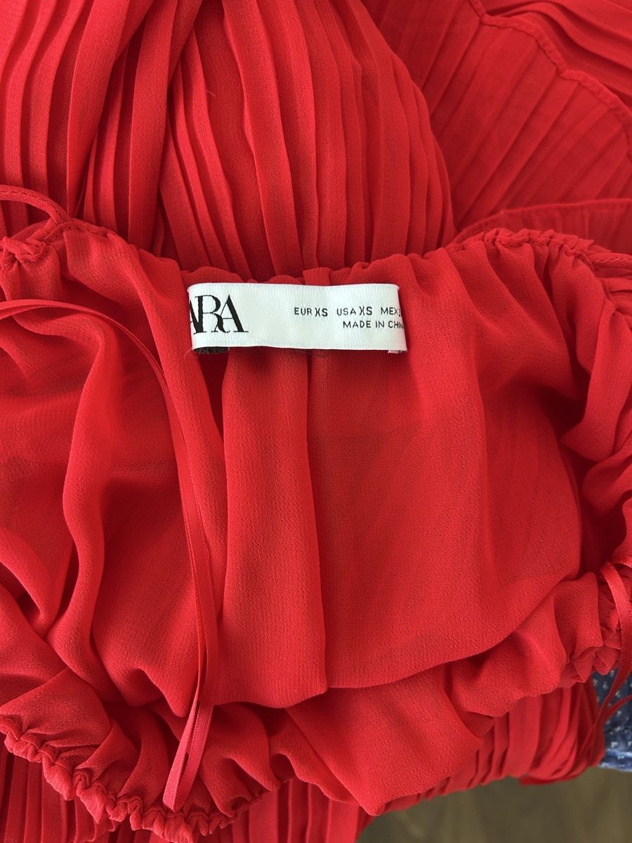 Zara Tute: Zara overral red size XS  – Nuovo (secondo la descrizione) da Epalinges venduto da kat_lyp6 2