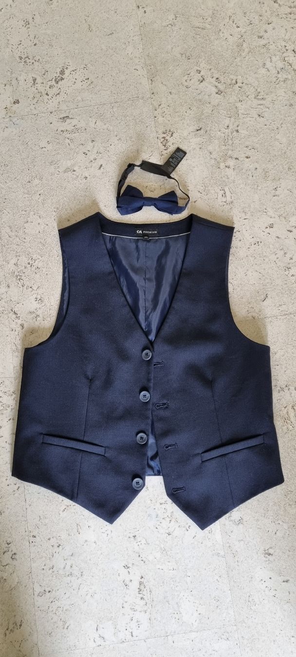 C&A Altro abbigliamento per bambino: Gilet dunkelblau mit Fliege – Usato da Bülach venduto da Nilpferd02