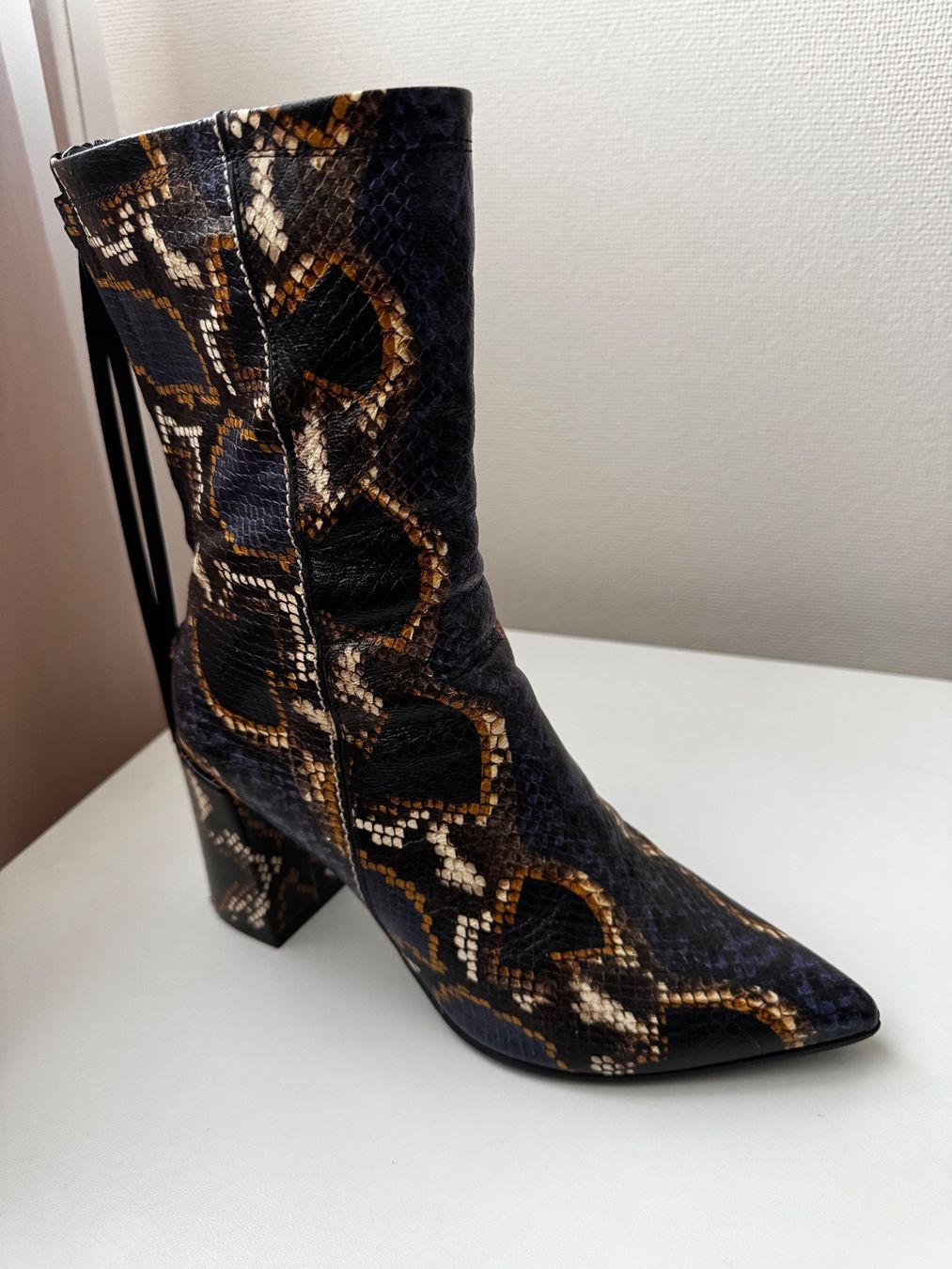 Dorothee Schumacher Scarpe da donna: Stiefeletten Dorothee Schumacher – Usato da Uerkheim venduto da erdf 1