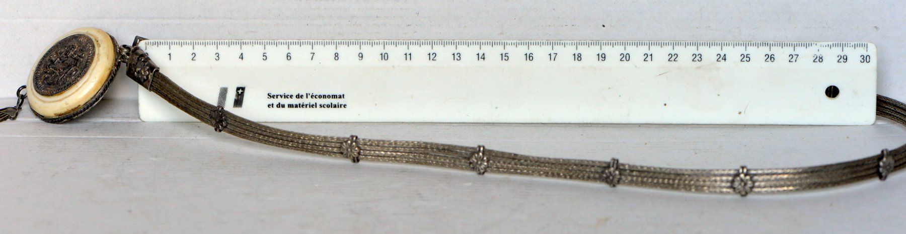 Ketten: Ancien collier avec médaillon – Gebraucht aus Neuchâtel von Neuchatel 2