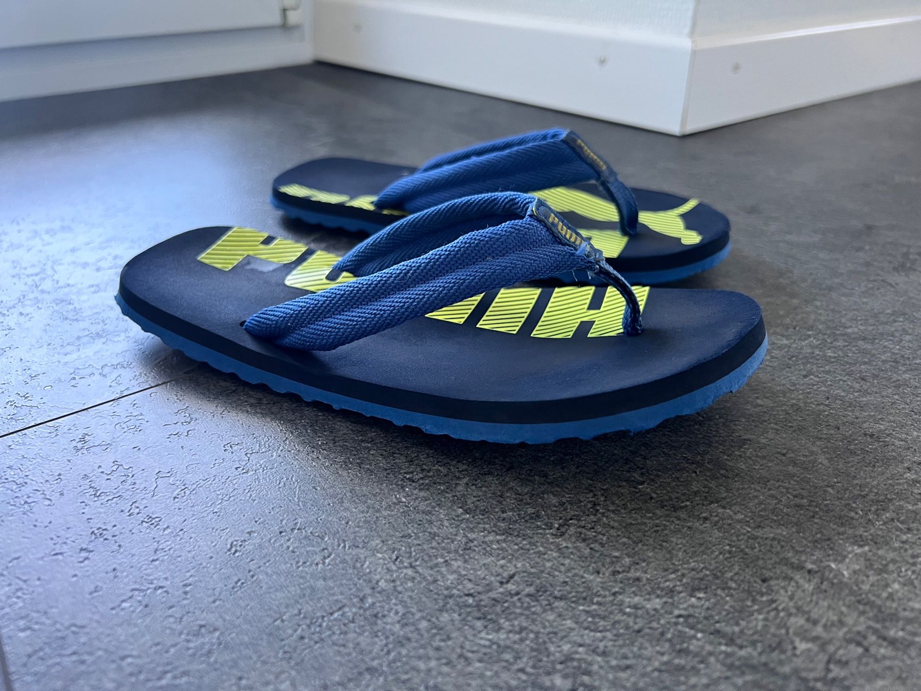 Puma Scarpe per ragazzi: Puma Flip-Flop, Gr. ca.33-34 – Usato da Walzenhausen venduto da Cerna007 1