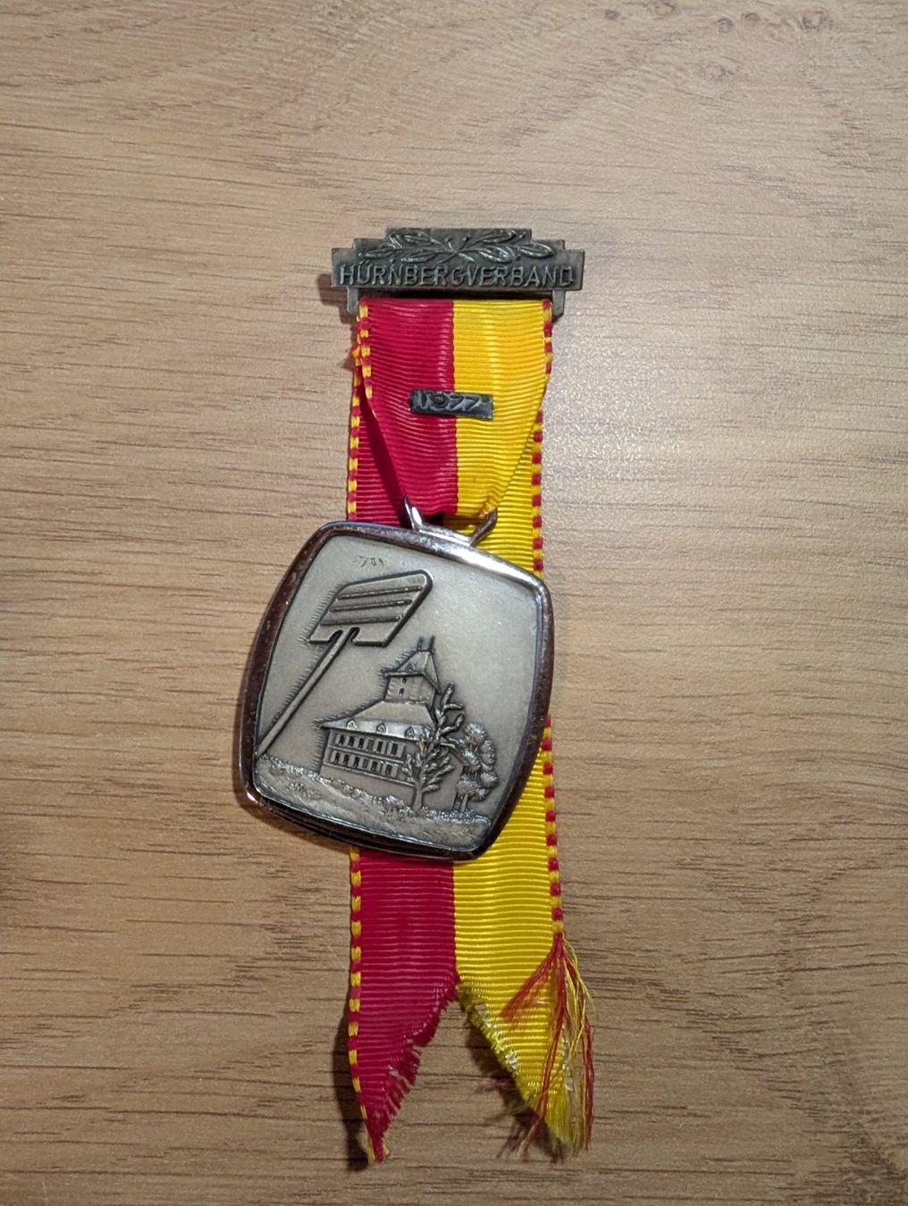 Medaglie: Medaille Hornussen – Usato da Oppligen venduto da Pin-Fall-Shop