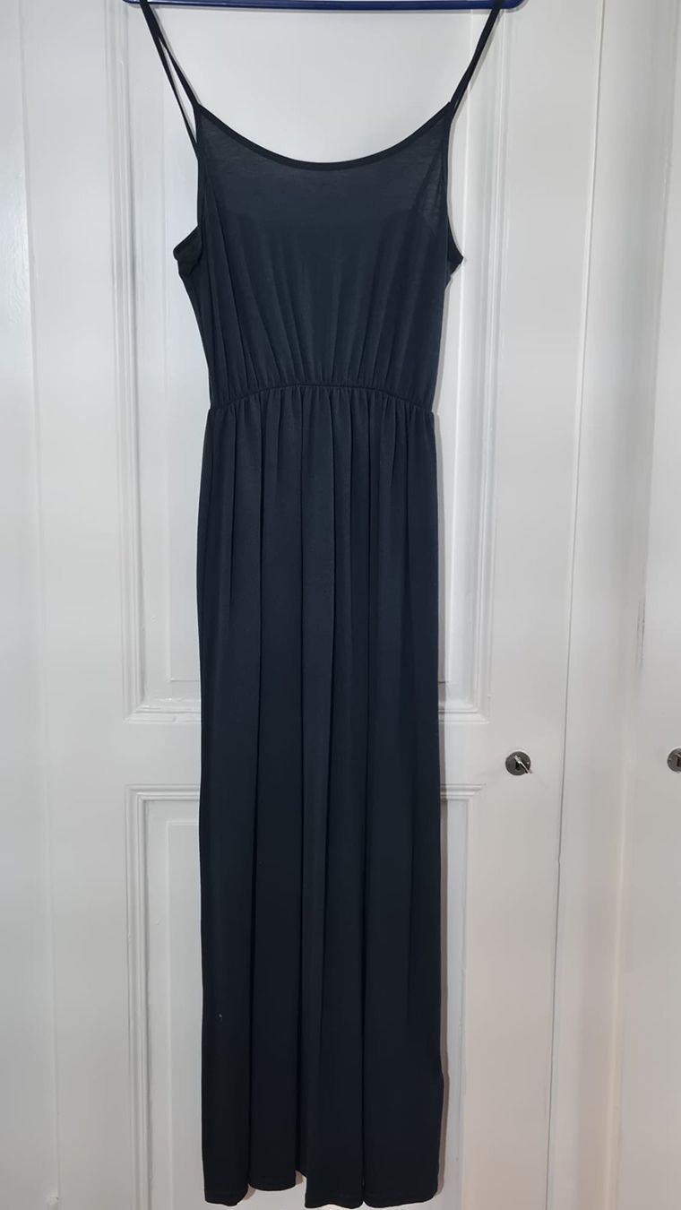 H&M Vestiti: Schwarzes Kleid mit Spaghettiträger – Usato da Nidau venduto da biasutti