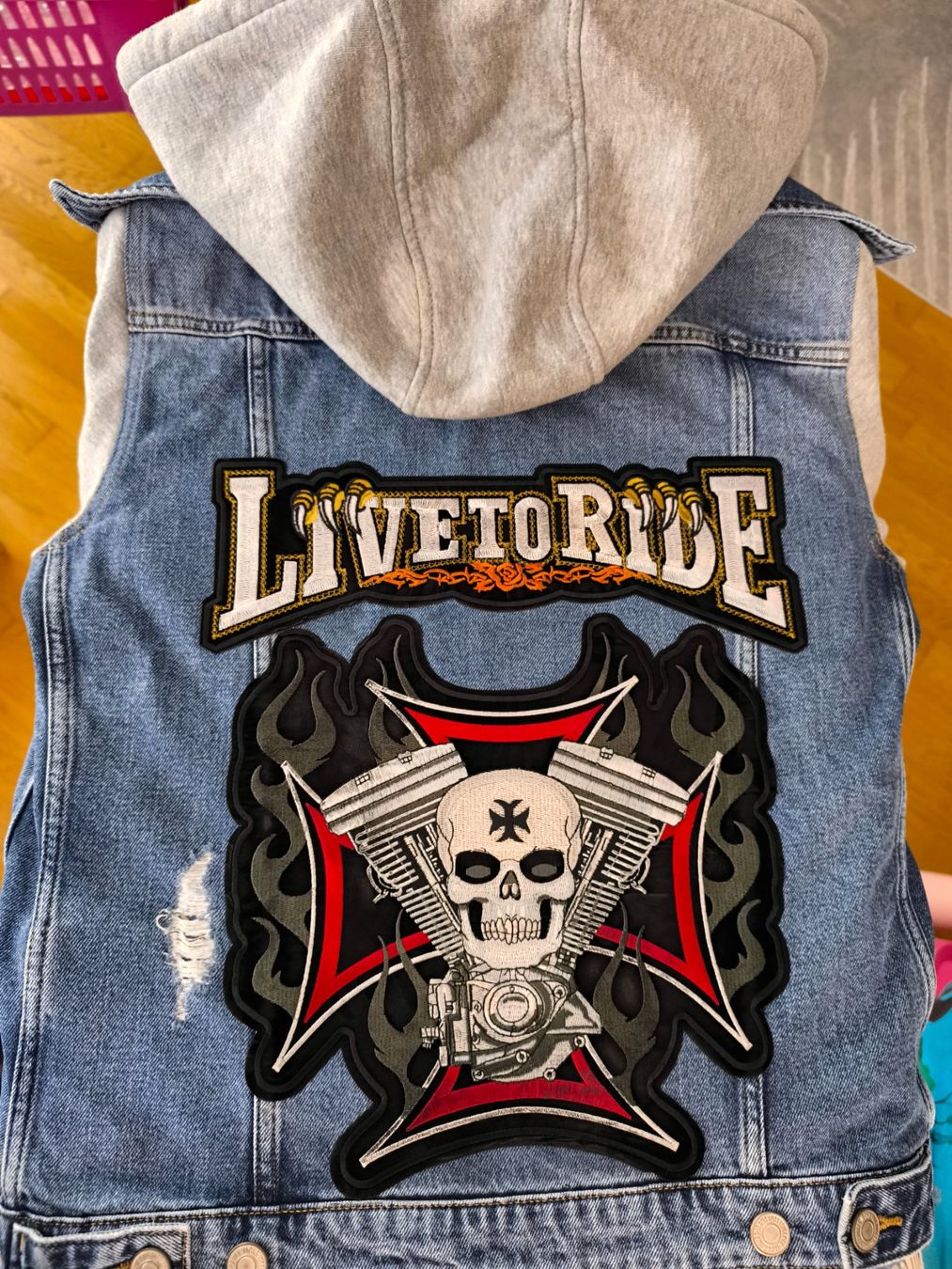 Giacche: Exklusive  Biker Jeans jacke Größe S mit Bilde – Usato da Oensingen venduto da Outlet_Super_Sale 3