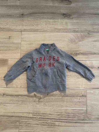 Benetton Sweatjacke grau mit Reissverschluss Gr. 100