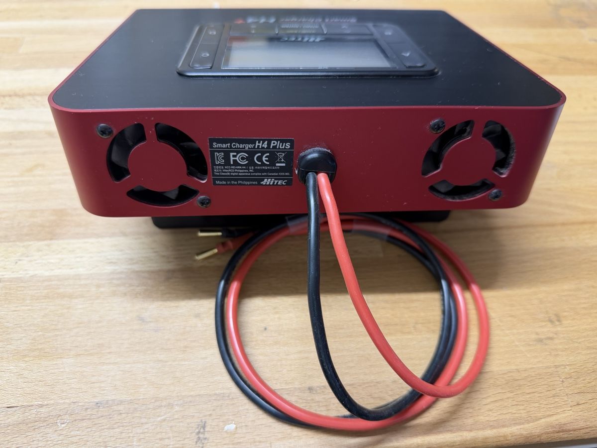 Batterie, Caricabatterie & Alimentatori: Hitec H4+ Ladegerät – Difettoso da Biel-Benken BL venduto da theskipster 1