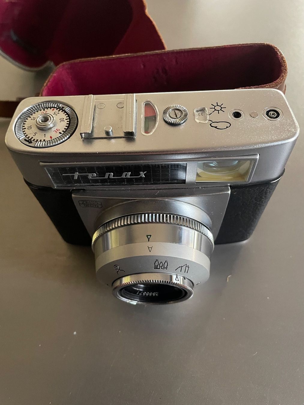 Zeiss Fotocamera: Zeiss Ikon Tenax Automatic, 1960 - 62 – Usato da Volketswil venduto da rubin74 4