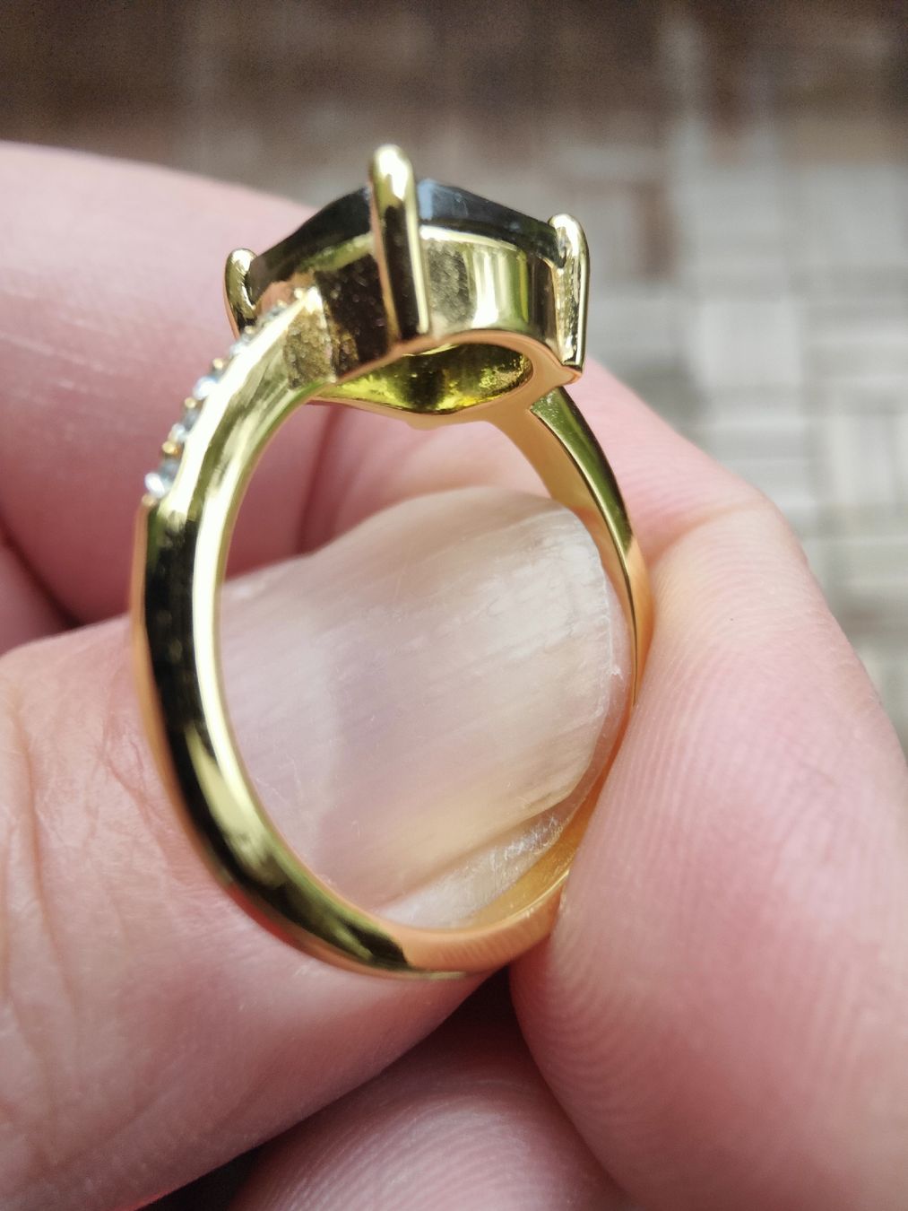 Anelli: Ring mit grünem Stein – Nuovo (secondo la descrizione) da Adelboden venduto da Markusandra 2