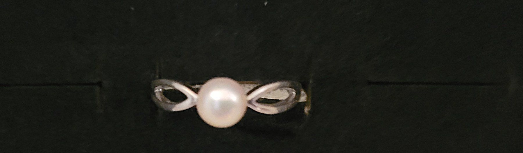 Anelli: Bague élégante avec une perle – Nuovo (secondo la descrizione) da Genève venduto da ELISABETHF03
